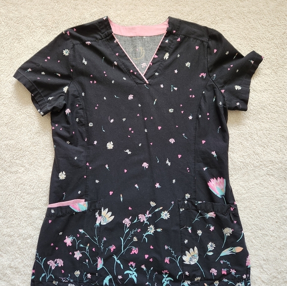 Womens Scrub Tops - Picture 4 of 9